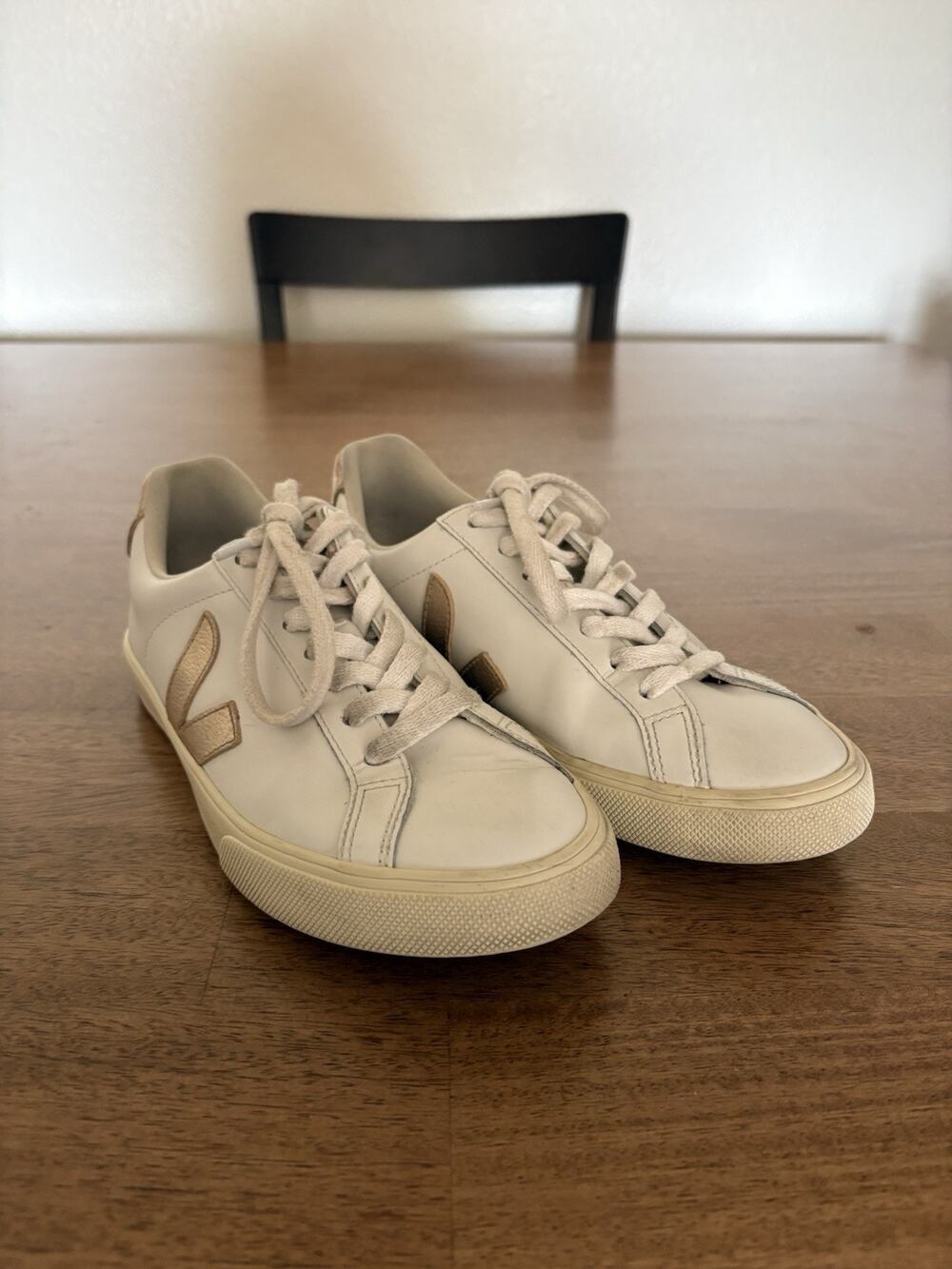 Veja Campo Leather Casual Sneakers Shoes Womens 6 White Gold Low Top Lace Up EUC